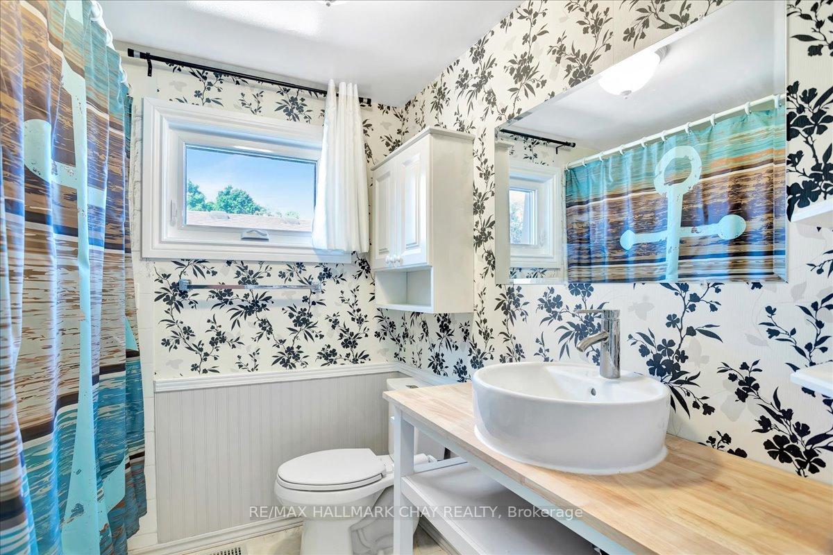 Photo 20 of 96 Springdale Drive, Barrie, 400 North — HOMEH