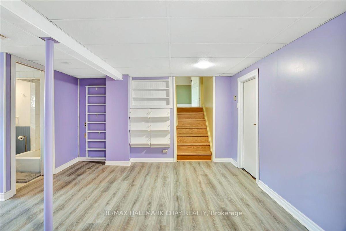 Photo 23 of 96 Springdale Drive, Barrie, 400 North — HOMEH
