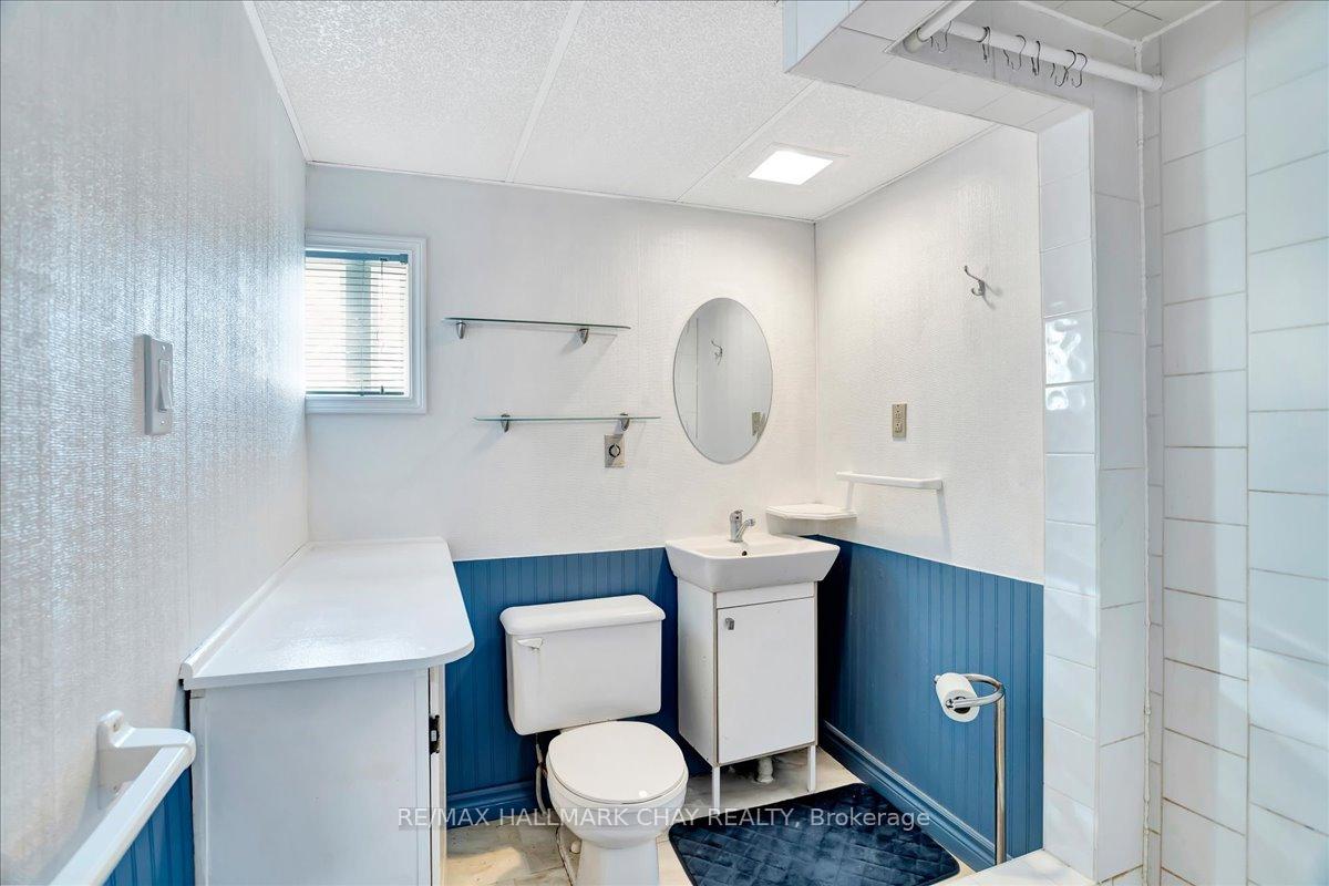 Photo 24 of 96 Springdale Drive, Barrie, 400 North — HOMEH