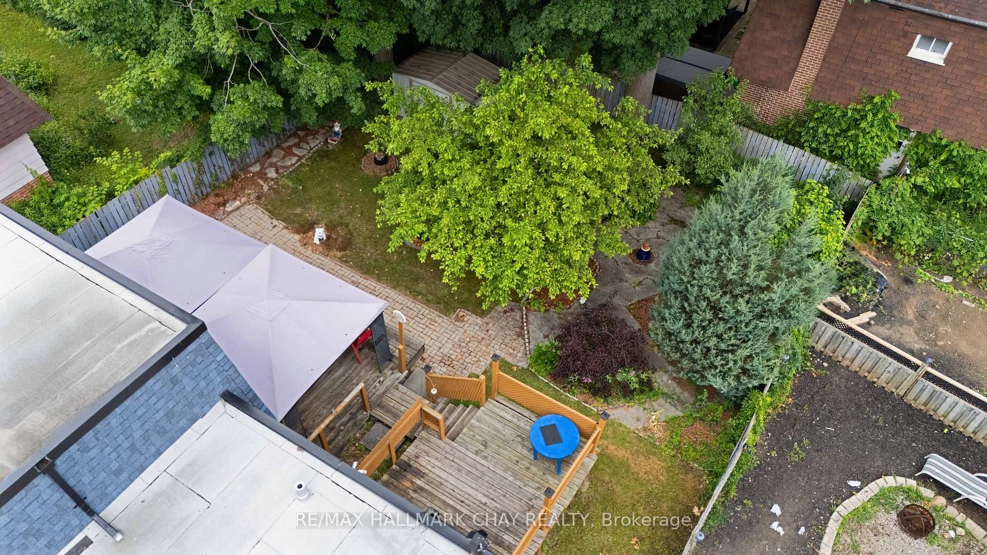 Photo 33 of 96 Springdale Drive, Barrie, 400 North — HOMEH