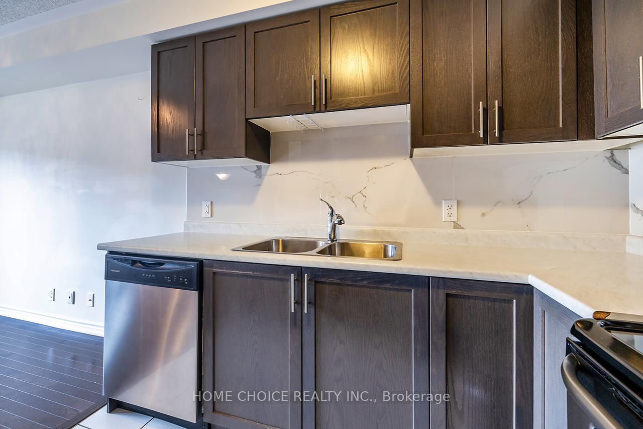 Photo 4 of 9 Nearco Crescent, Oshawa, Windfields — HOMEH