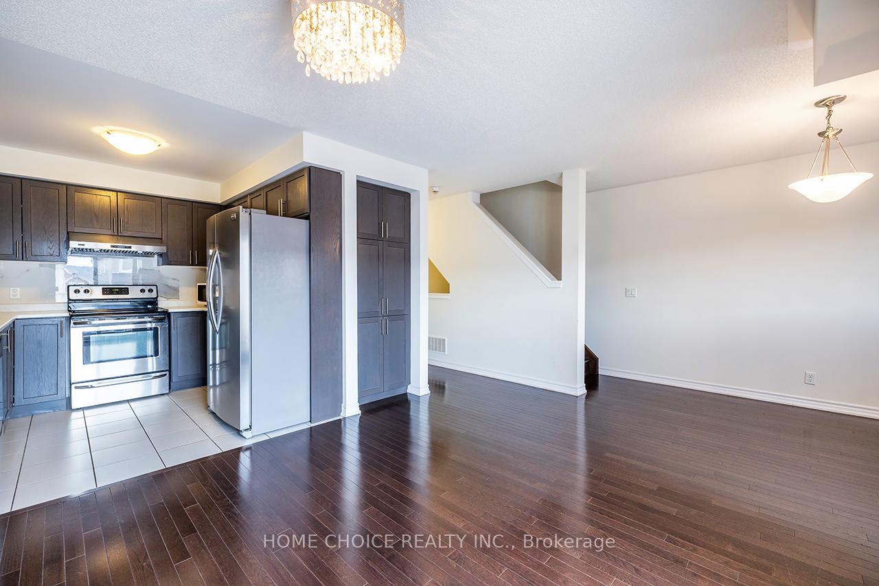 Photo 13 of 9 Nearco Crescent, Oshawa, Windfields — HOMEH