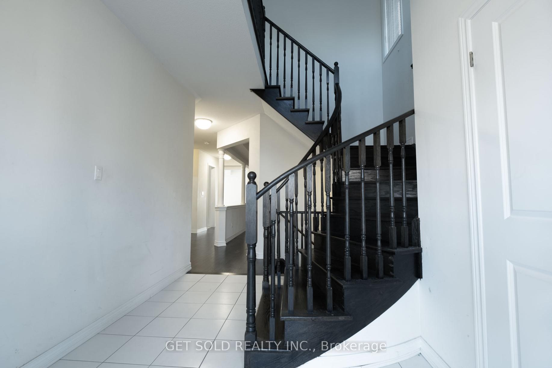 Photo 2 of 147 Fred Jackman Avenue, Clarington, Bowmanville — HOMEH