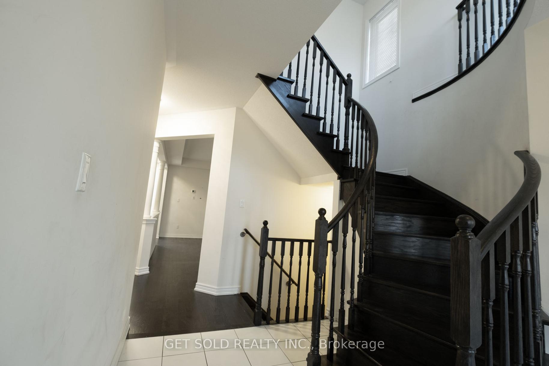 Photo 4 of 147 Fred Jackman Avenue, Clarington, Bowmanville — HOMEH