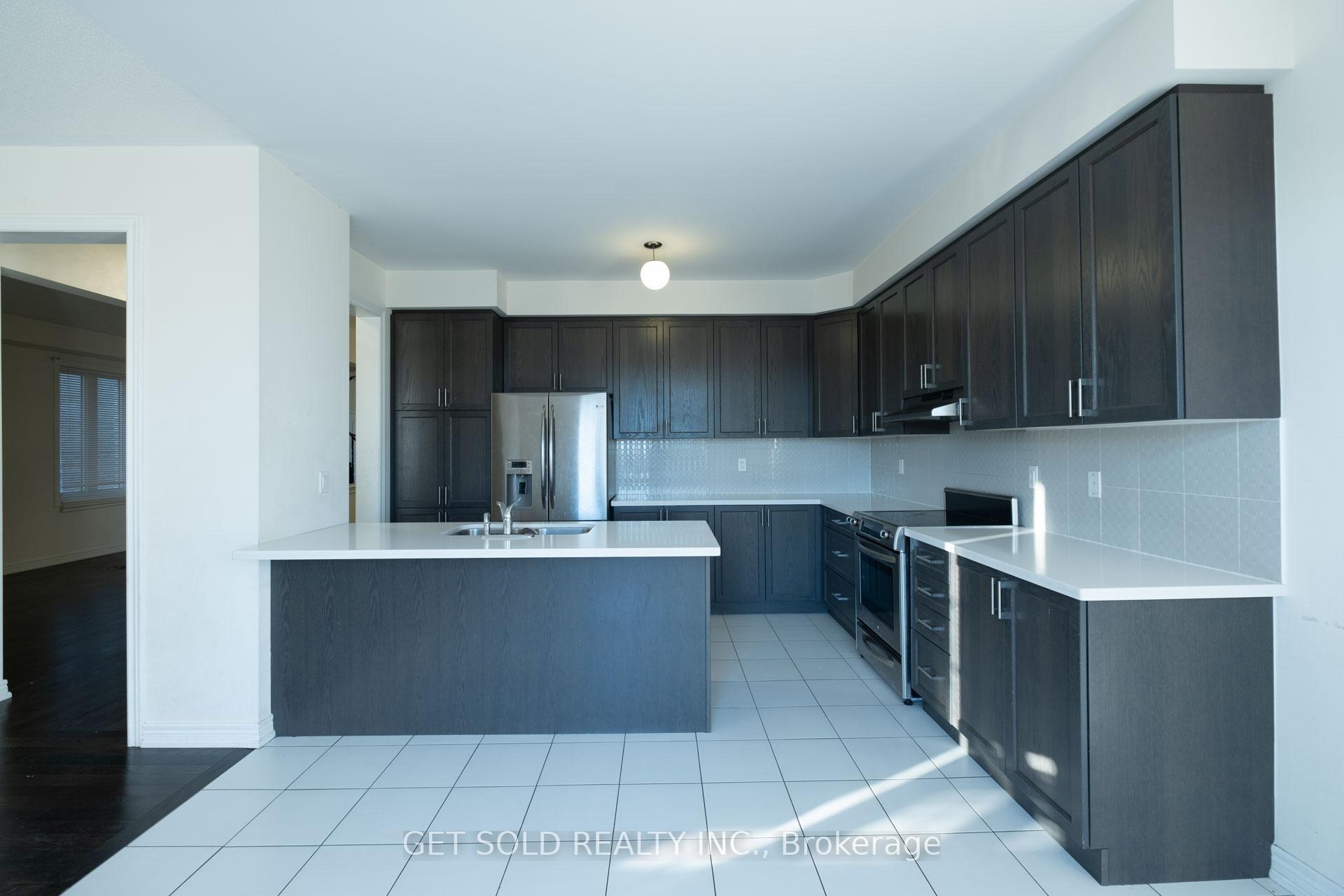 Photo 8 of 147 Fred Jackman Avenue, Clarington, Bowmanville — HOMEH