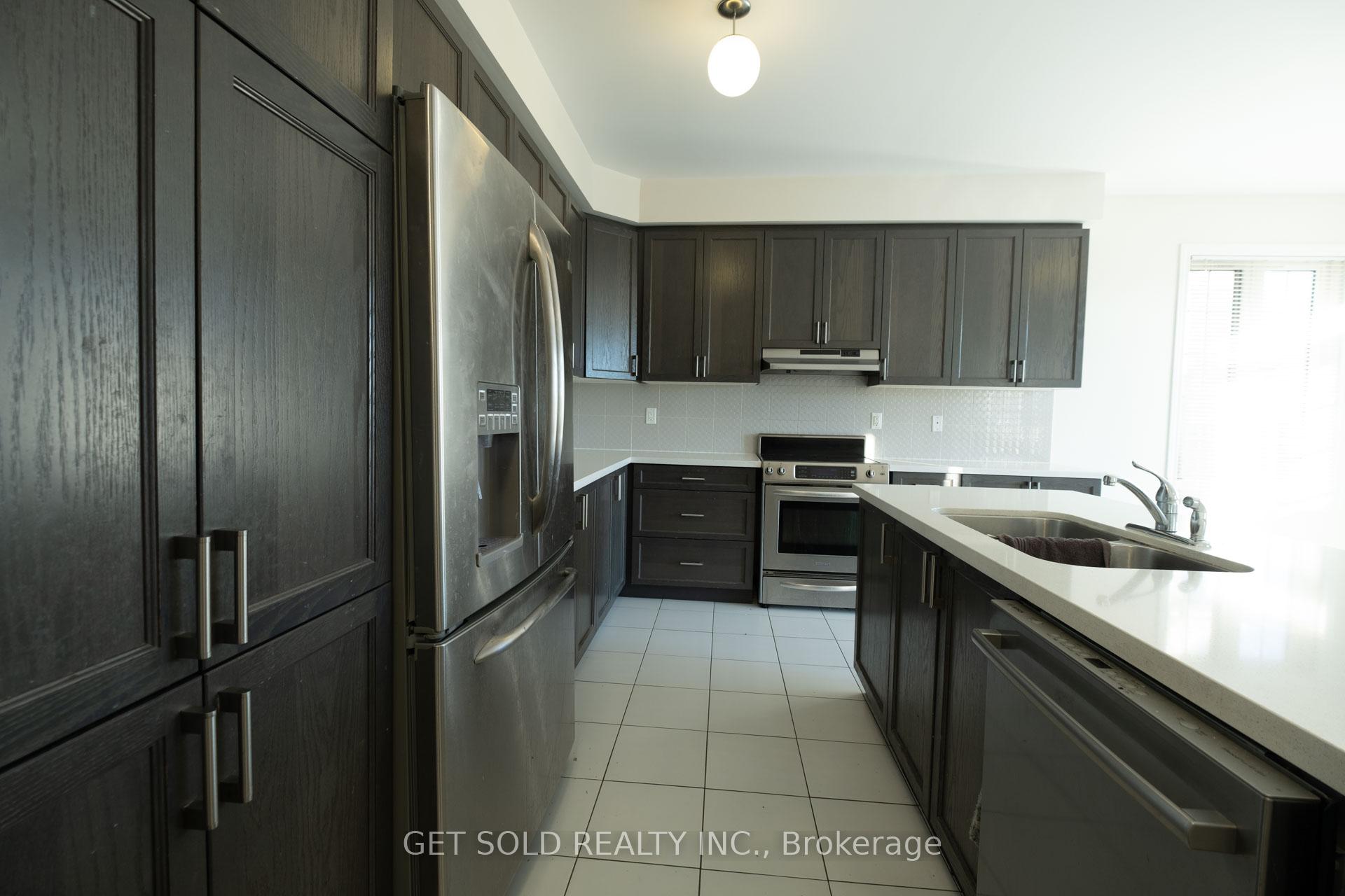 Photo 10 of 147 Fred Jackman Avenue, Clarington, Bowmanville — HOMEH