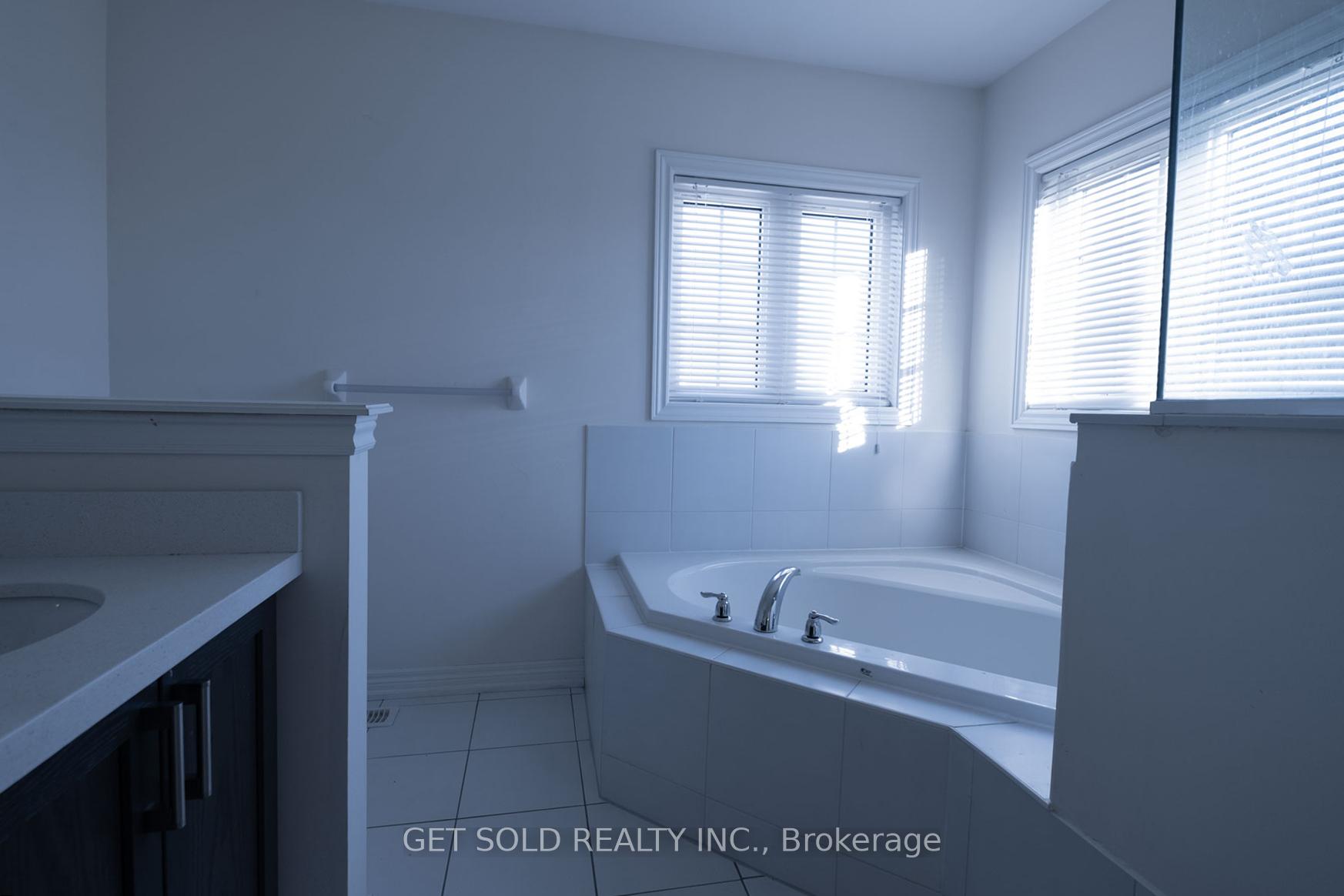 Photo 21 of 147 Fred Jackman Avenue, Clarington, Bowmanville — HOMEH