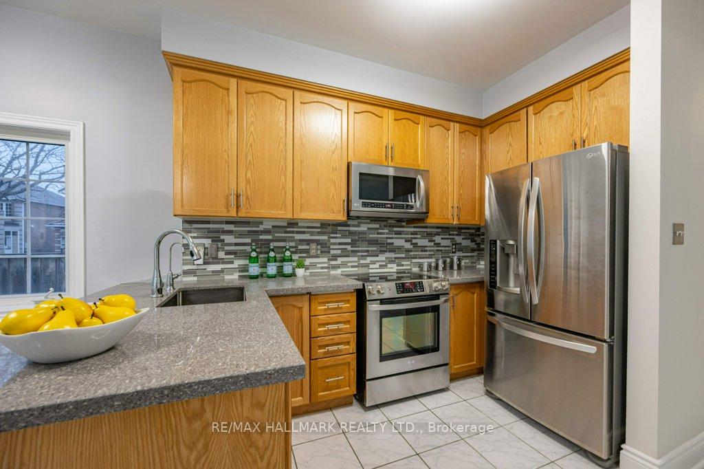 Photo 14 of 9 Blackcomb Gate, Markham, Milliken Mills West — HOMEH