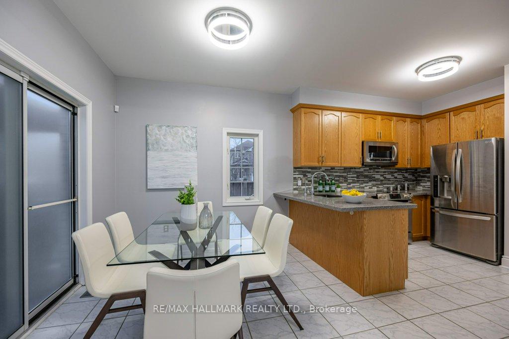 Photo 8 of 9 Blackcomb Gate, Markham, Milliken Mills West — HOMEH