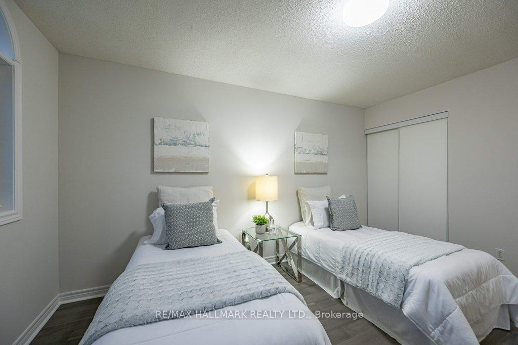 Photo 15 of 9 Blackcomb Gate, Markham, Milliken Mills West — HOMEH