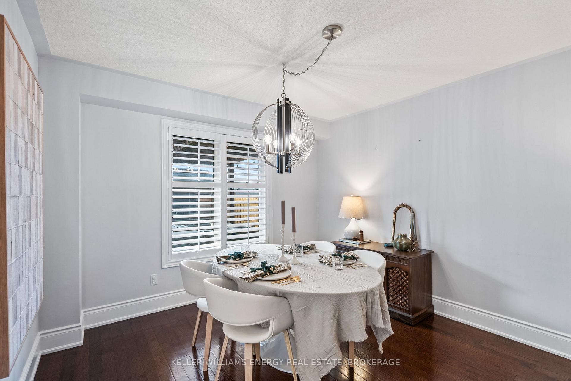 Photo 6 of 14 Steele Valley Court, Whitby, Rolling Acres — HOMEH