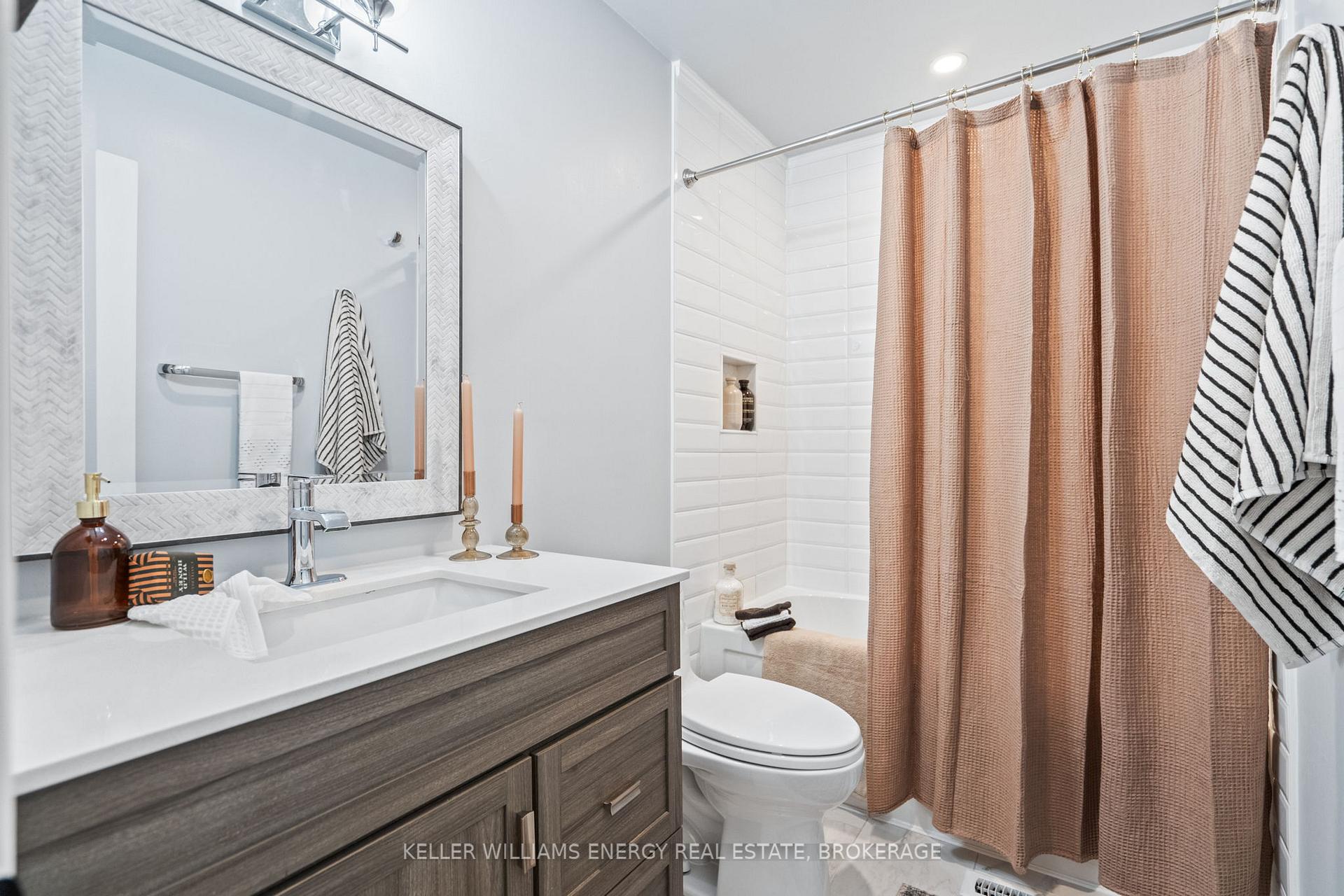 Photo 29 of 14 Steele Valley Court, Whitby, Rolling Acres — HOMEH