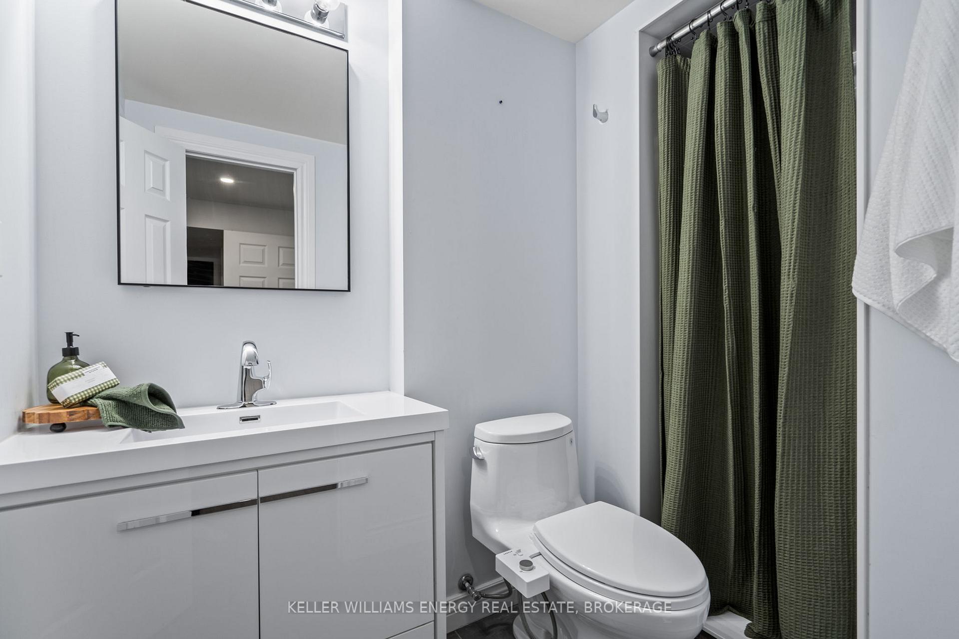 Photo 37 of 14 Steele Valley Court, Whitby, Rolling Acres — HOMEH
