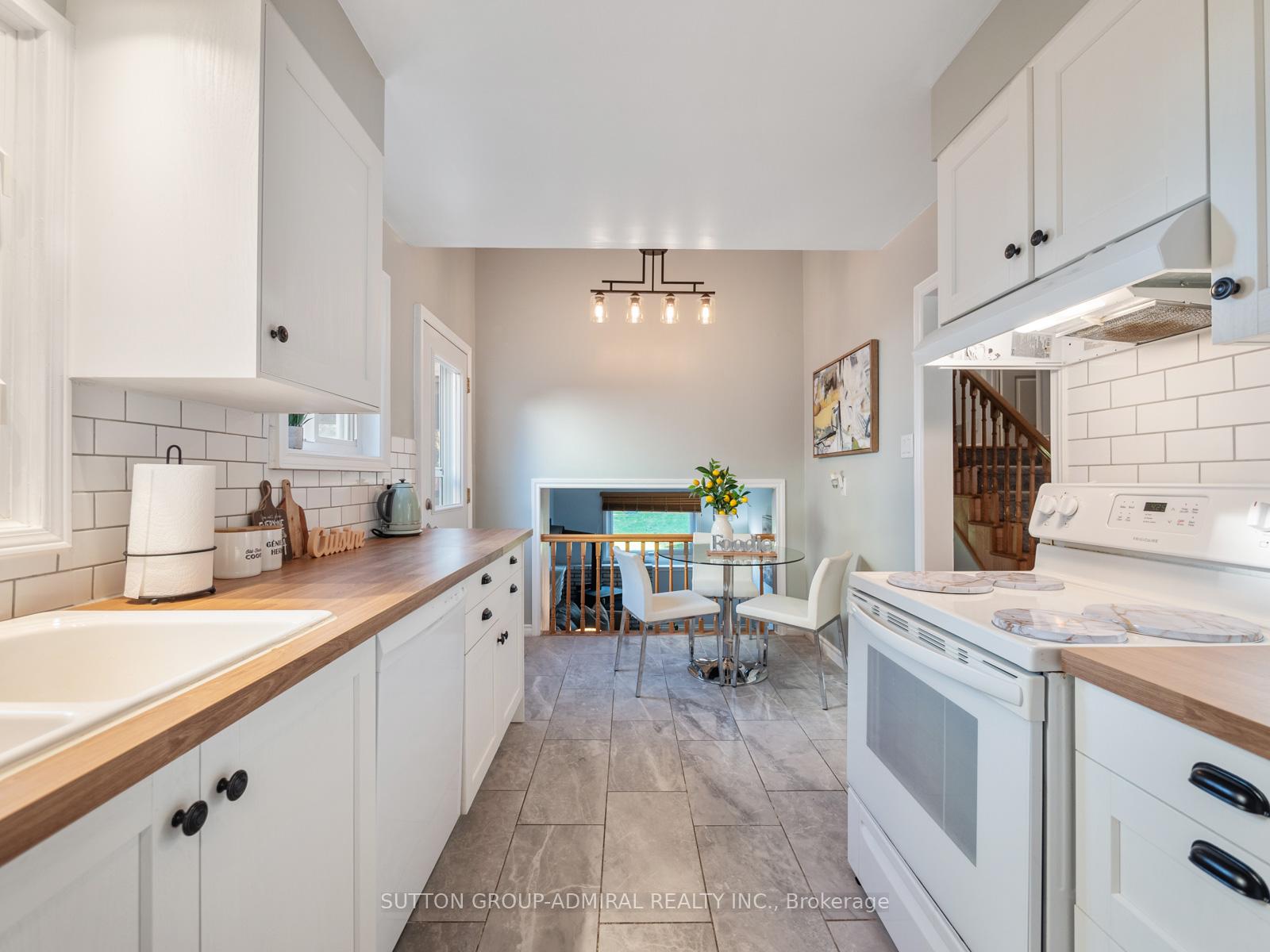 Photo 10 of 3 Panter Crescent, Ajax, South West — HOMEH