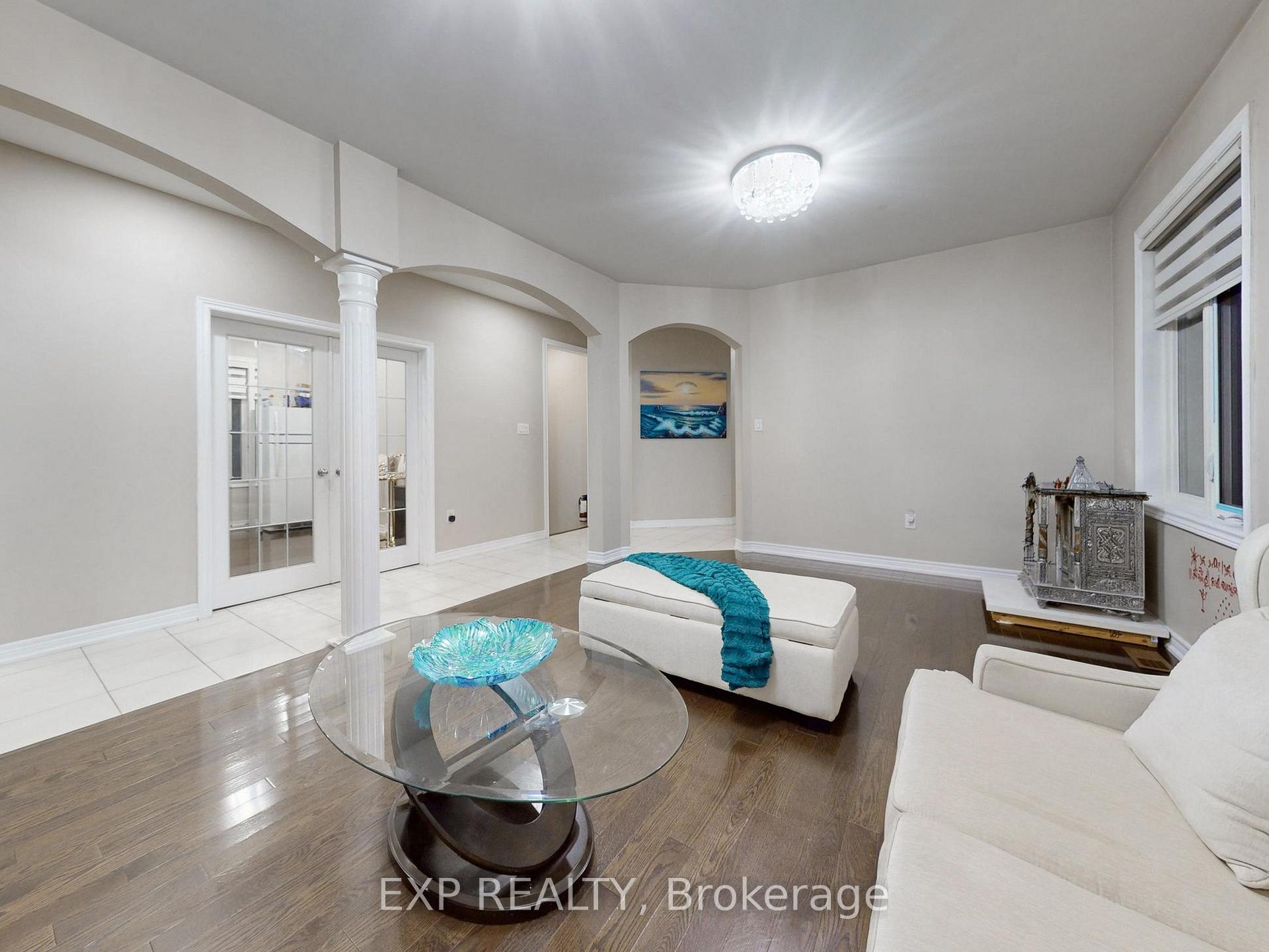 Photo 10 of 5 Ricardo Road, Brampton, Vales of Castlemore — HOMEH