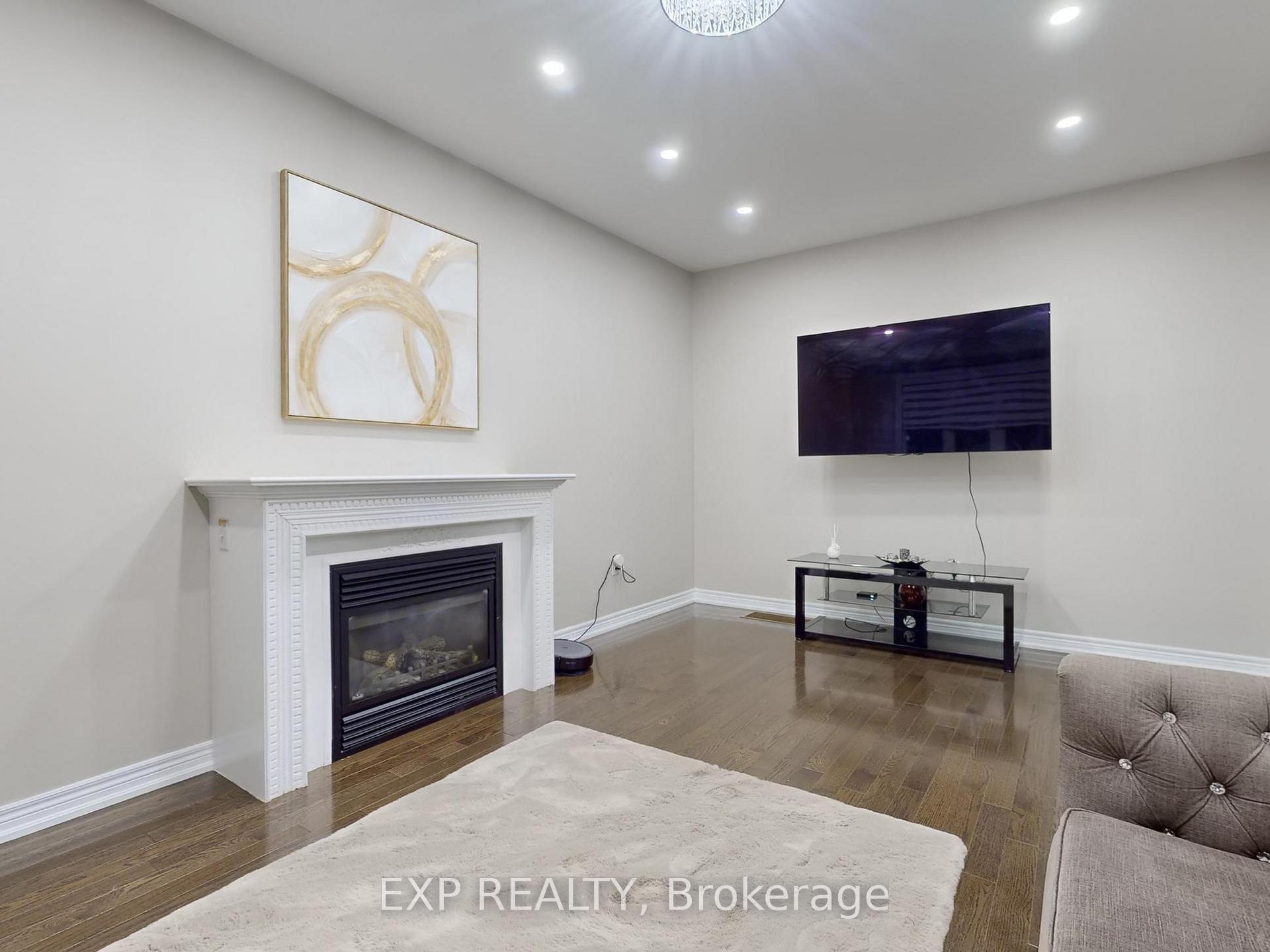 Photo 7 of 5 Ricardo Road, Brampton, Vales of Castlemore — HOMEH