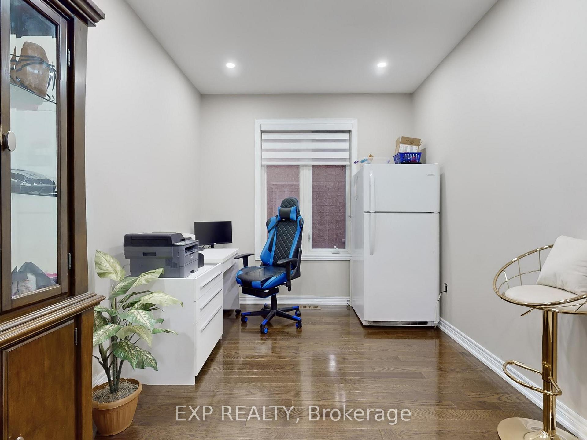 Photo 14 of 5 Ricardo Road, Brampton, Vales of Castlemore — HOMEH