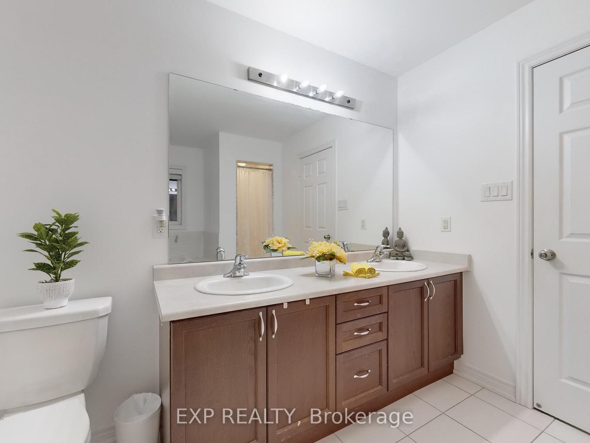 Photo 11 of 5 Ricardo Road, Brampton, Vales of Castlemore — HOMEH