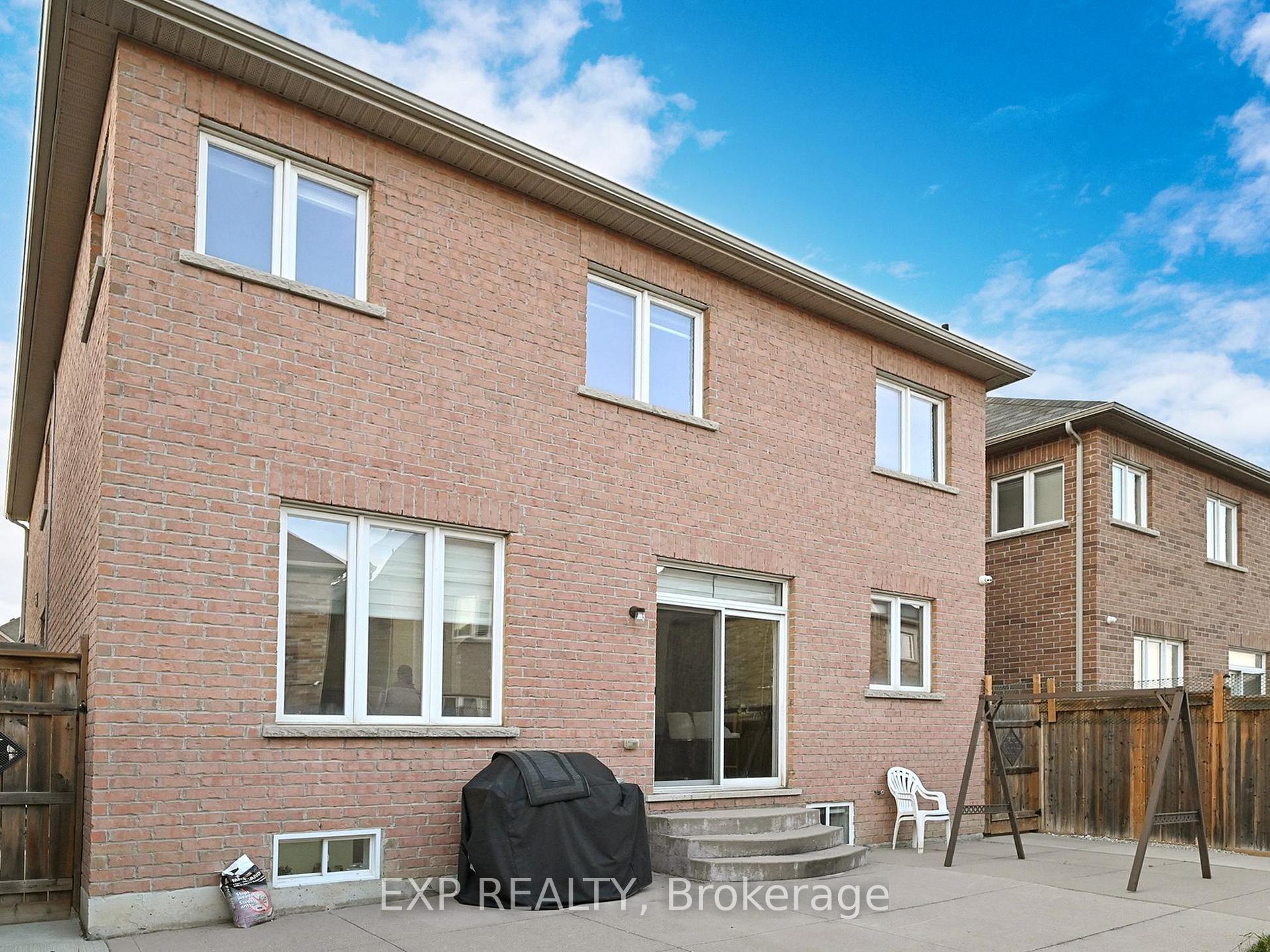 Photo 35 of 5 Ricardo Road, Brampton, Vales of Castlemore — HOMEH