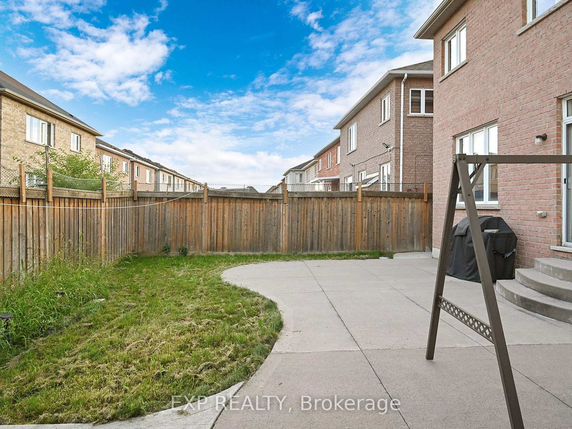 Photo 40 of 5 Ricardo Road, Brampton, Vales of Castlemore — HOMEH