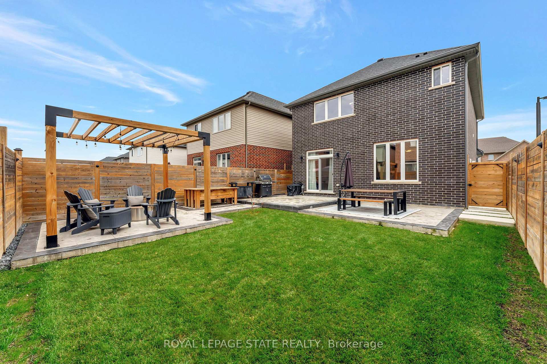 Photo 30 of 44 Fairgrounds Drive, Hamilton, Binbrook — HOMEH