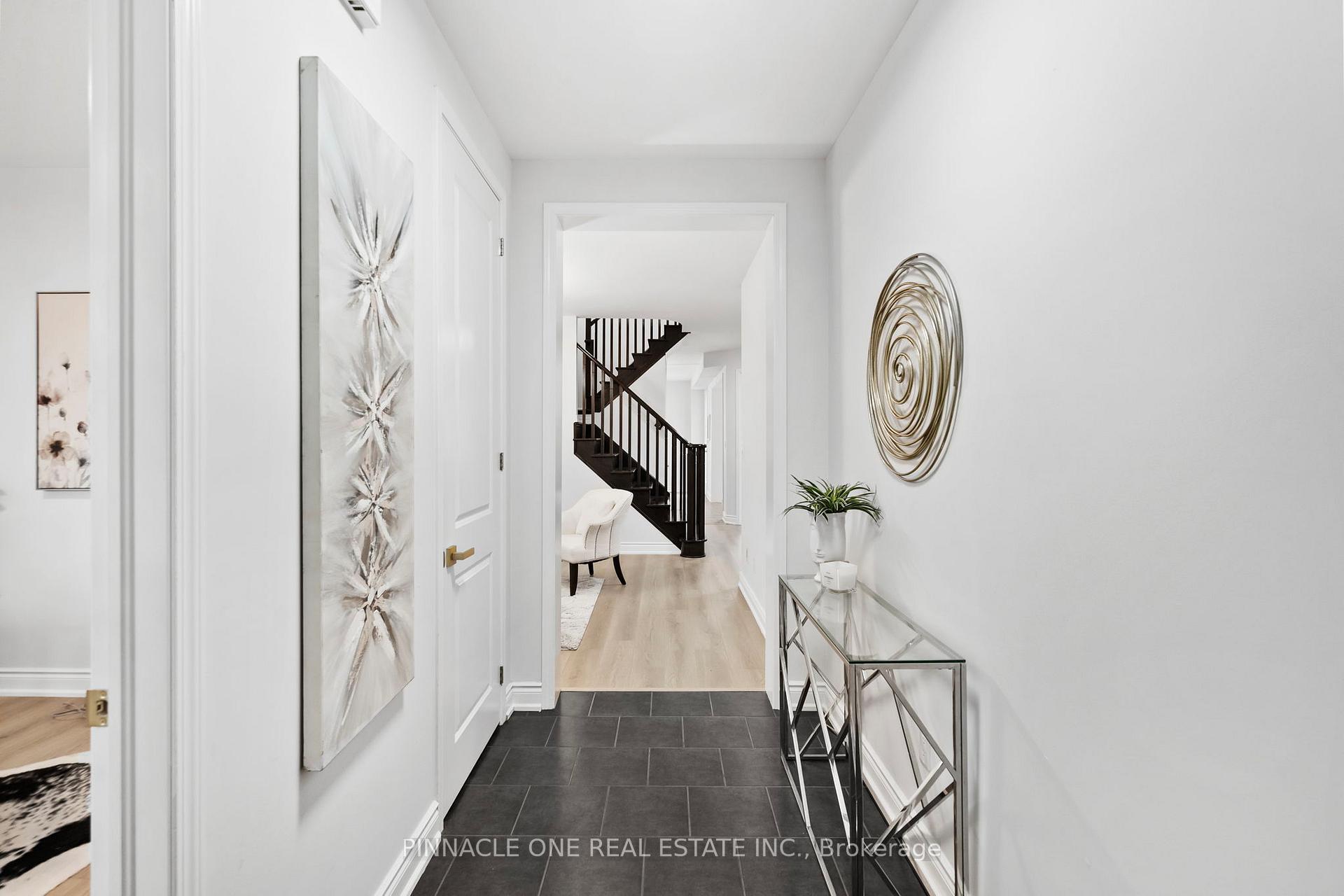 Photo 3 of 307 Boswell Drive, Clarington, Bowmanville — HOMEH