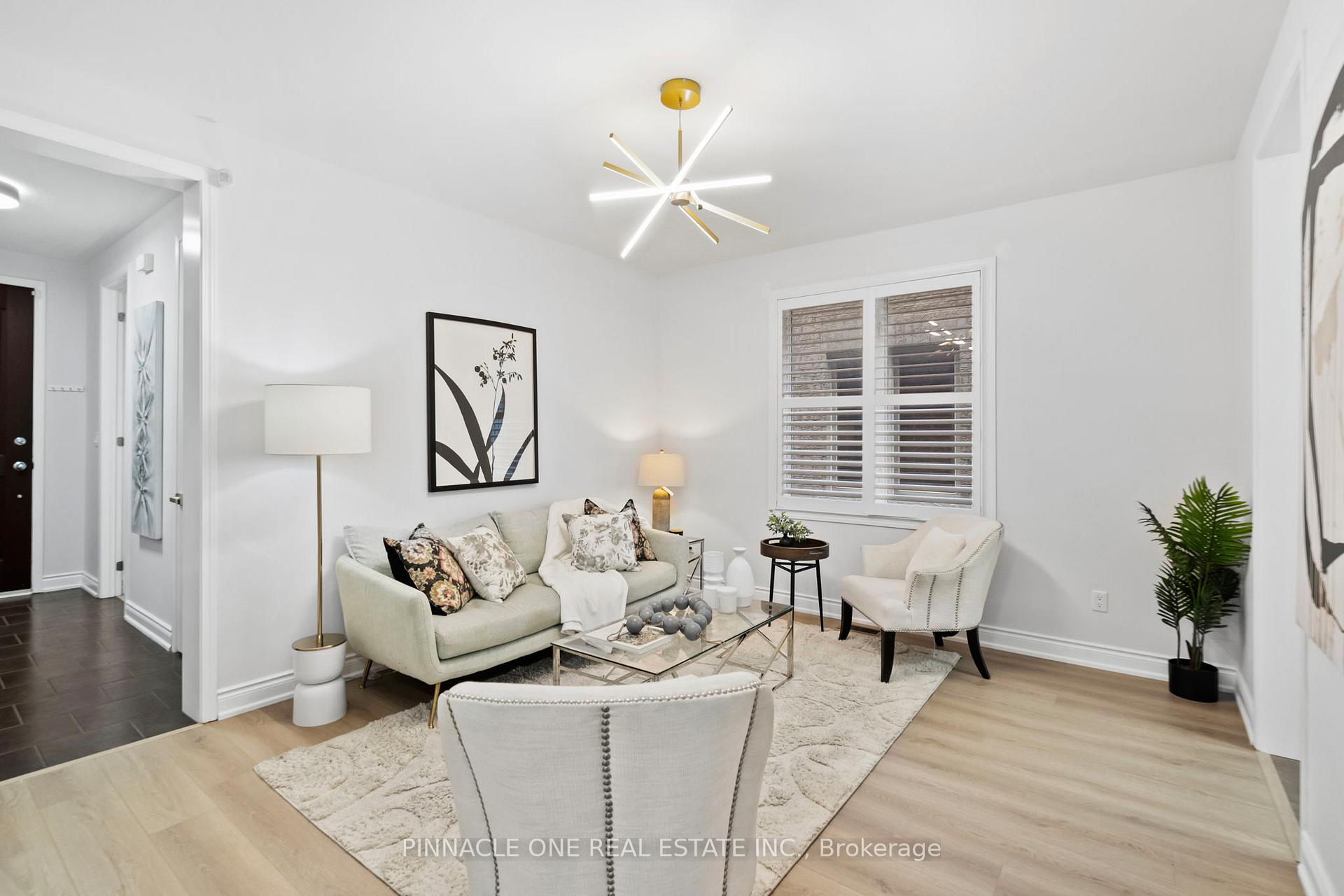 Photo 8 of 307 Boswell Drive, Clarington, Bowmanville — HOMEH