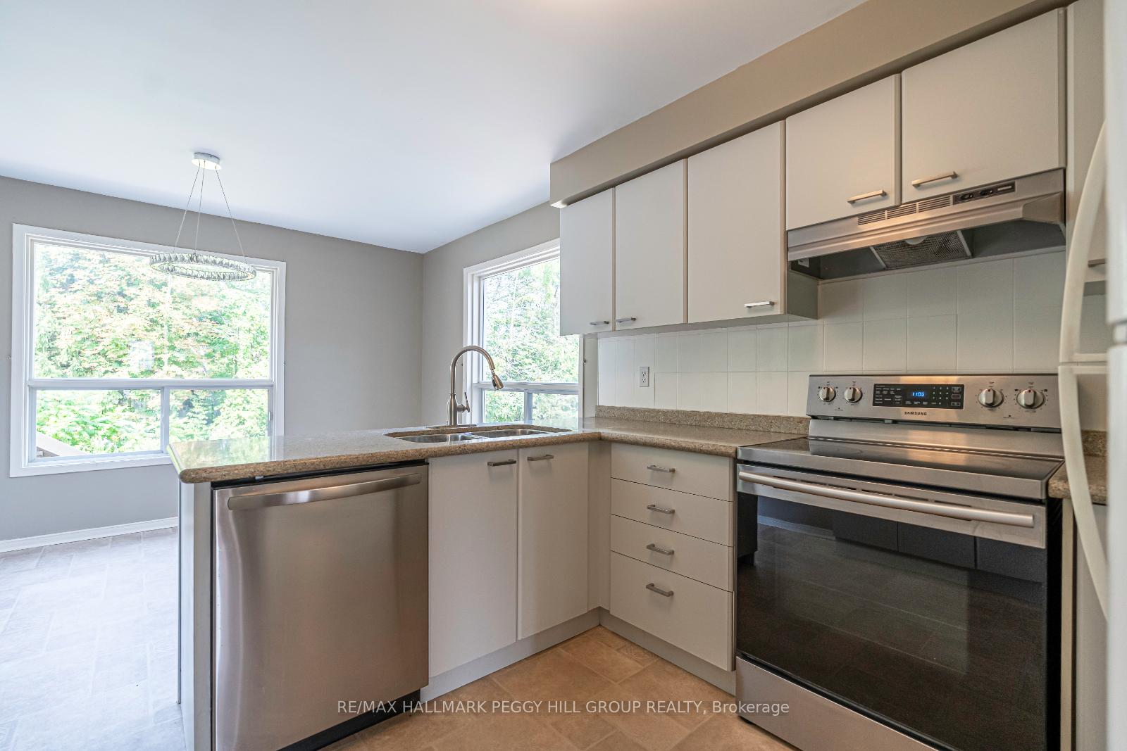 Photo 12 of 20 Frontier Avenue, Orillia — HOMEH