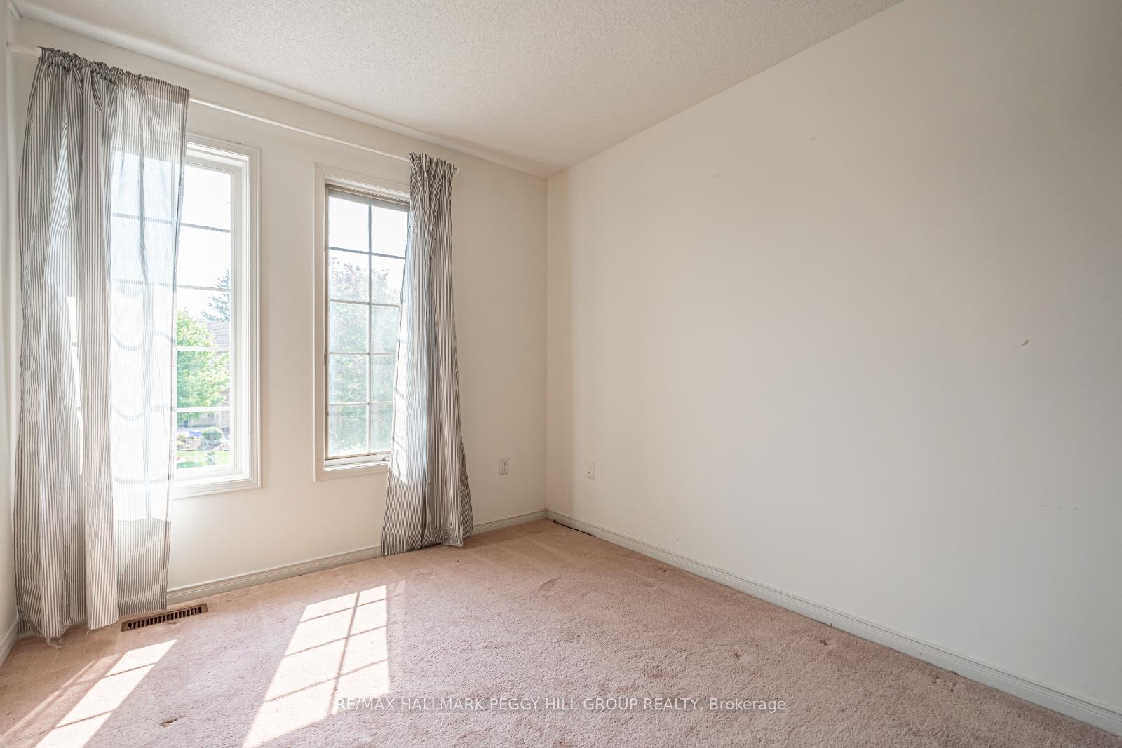 Photo 11 of 20 Frontier Avenue, Orillia — HOMEH