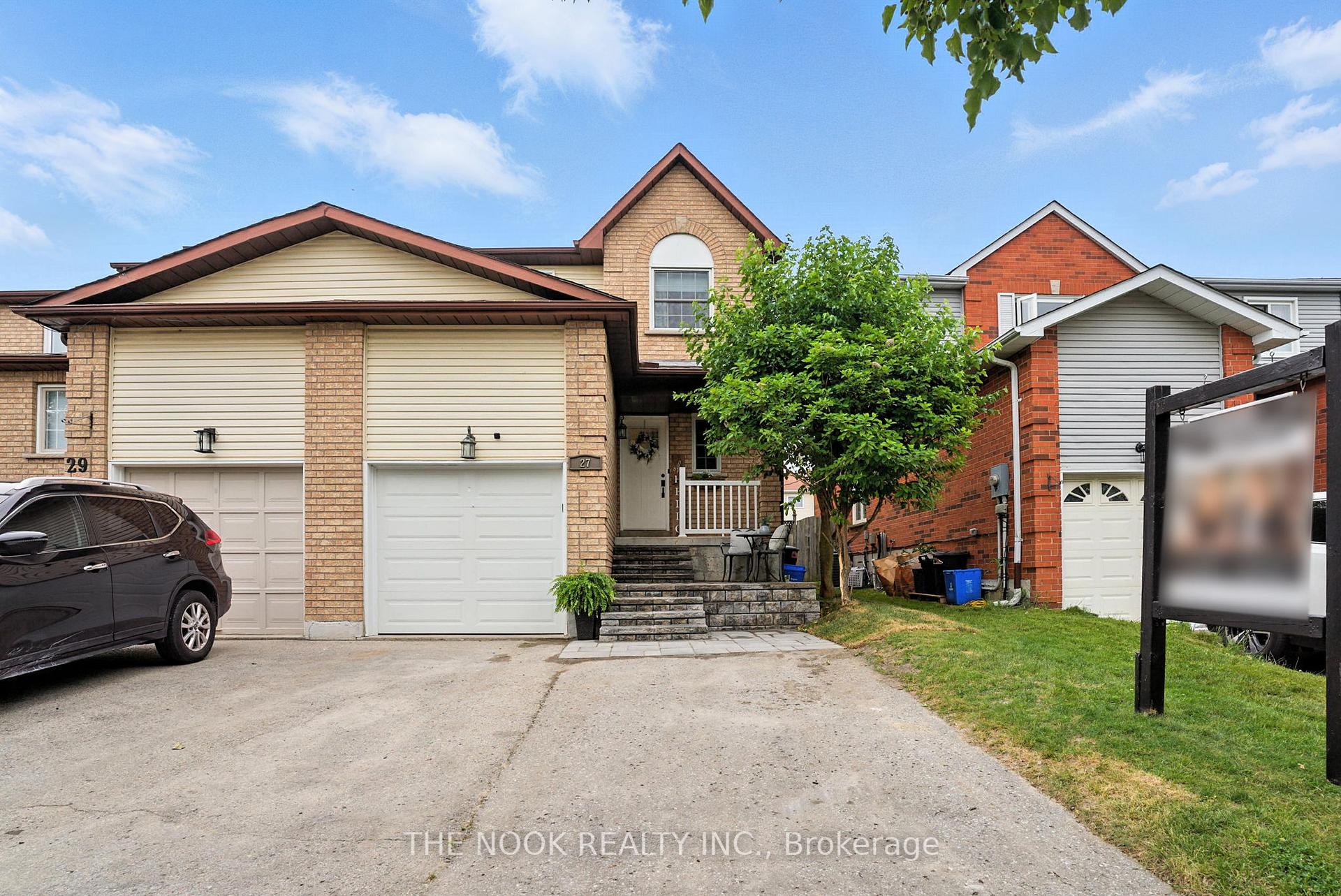 Front of 27 Moulton Court