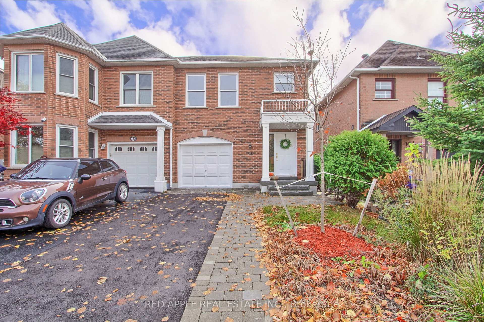 Photo 1 of 61 Amberhill Way, Aurora, Bayview Wellington — HOMEH