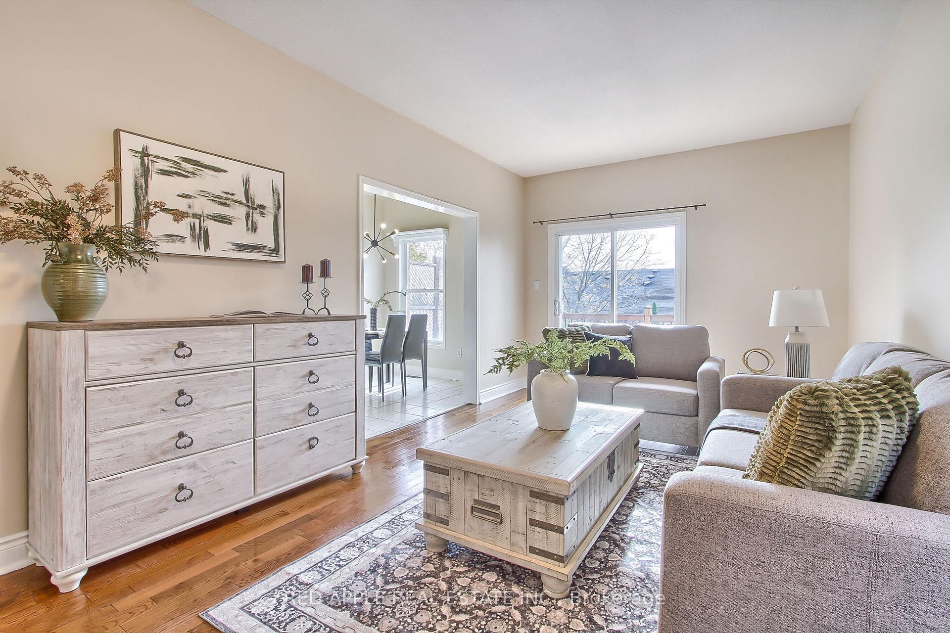 Photo 4 of 61 Amberhill Way, Aurora, Bayview Wellington — HOMEH