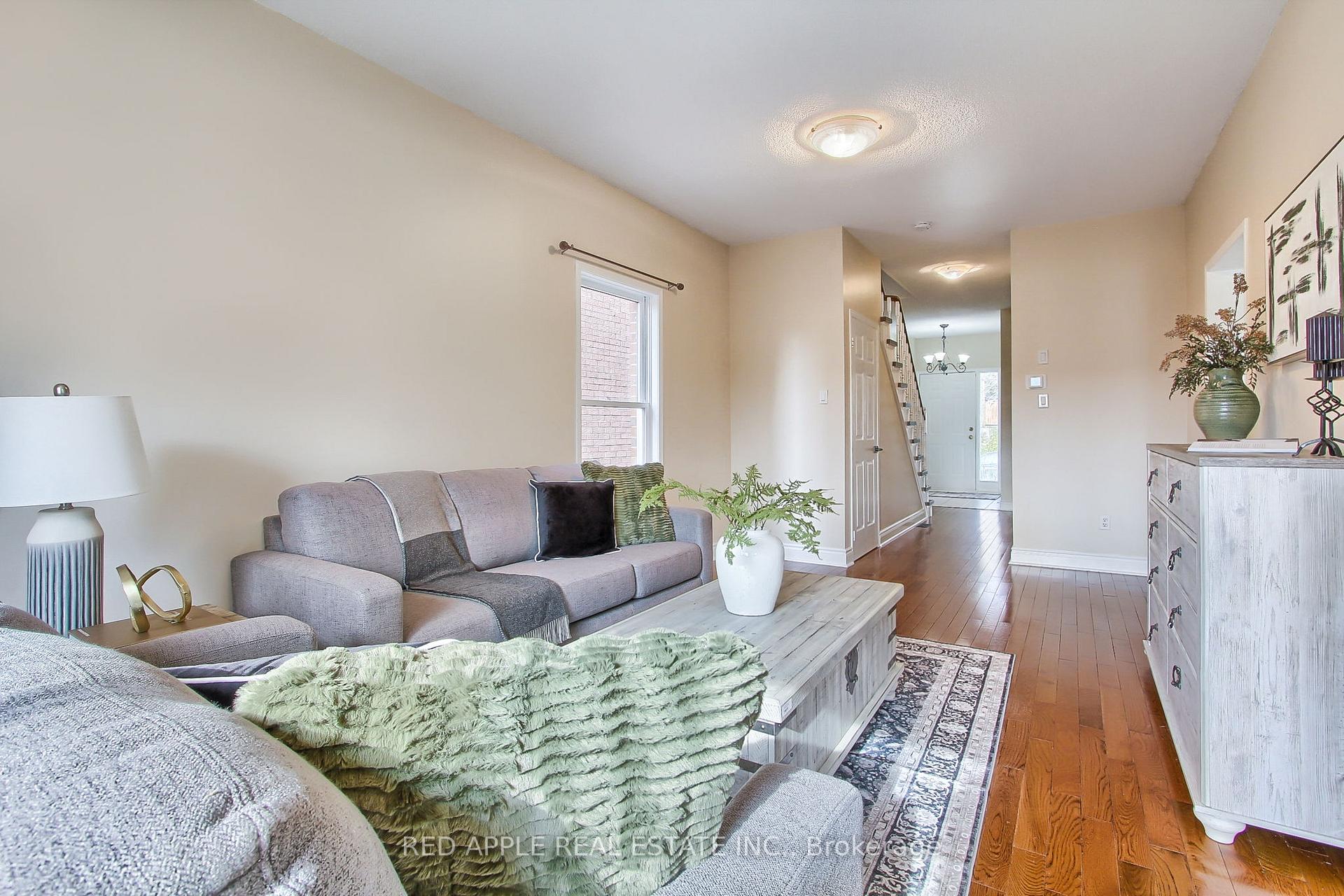 Photo 8 of 61 Amberhill Way, Aurora, Bayview Wellington — HOMEH