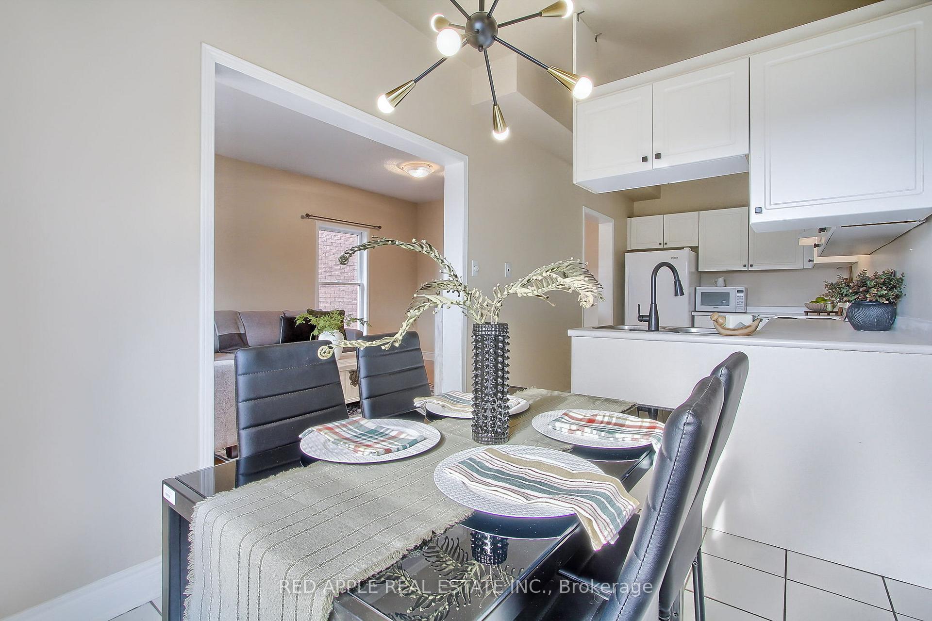 Photo 11 of 61 Amberhill Way, Aurora, Bayview Wellington — HOMEH