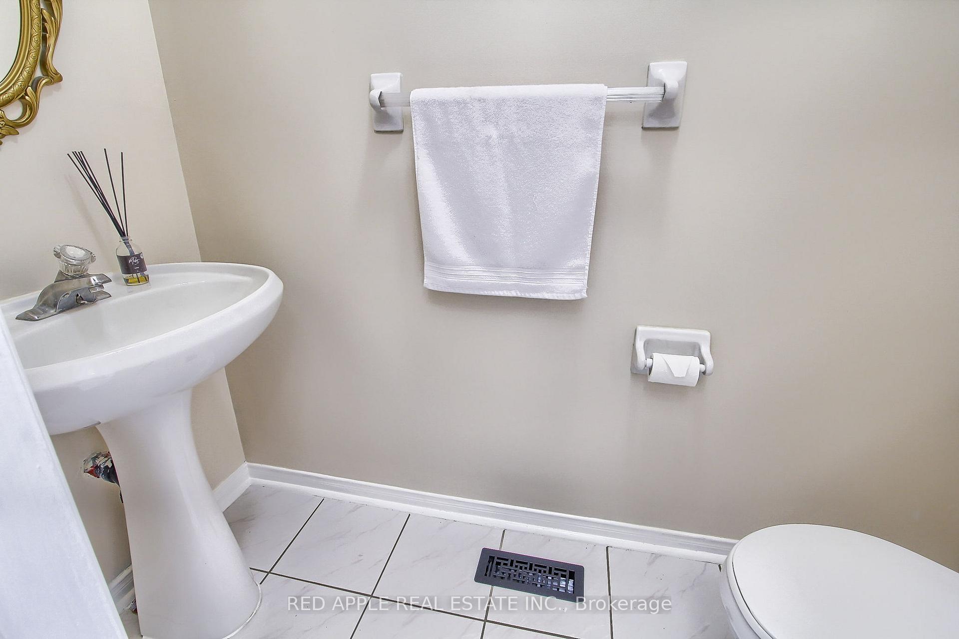 Photo 38 of 61 Amberhill Way, Aurora, Bayview Wellington — HOMEH