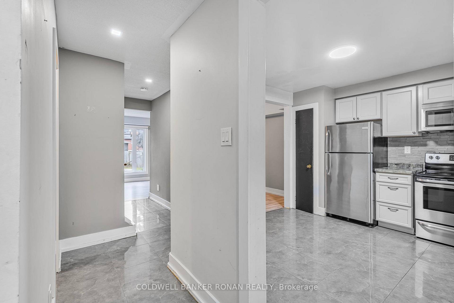 Photo 2 of 11 Fraser Avenue, New Tecumseth, Tottenham — HOMEH