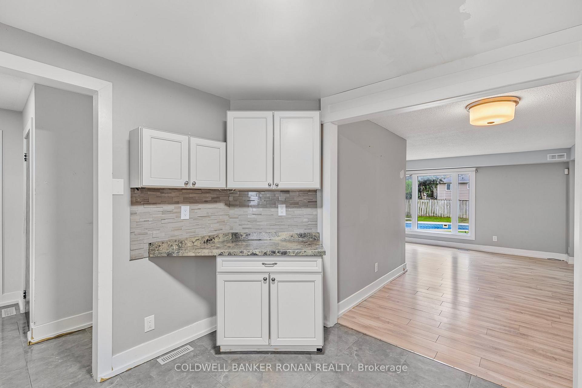 Photo 3 of 11 Fraser Avenue, New Tecumseth, Tottenham — HOMEH
