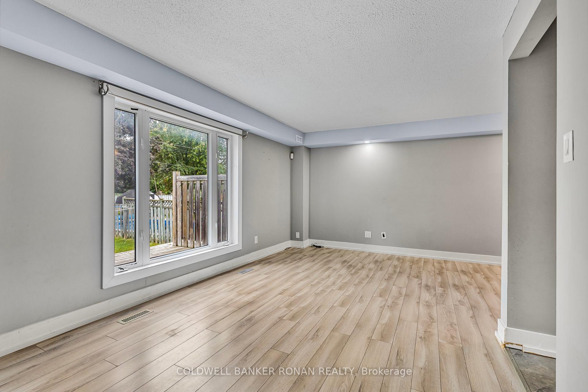 Photo 9 of 11 Fraser Avenue, New Tecumseth, Tottenham — HOMEH