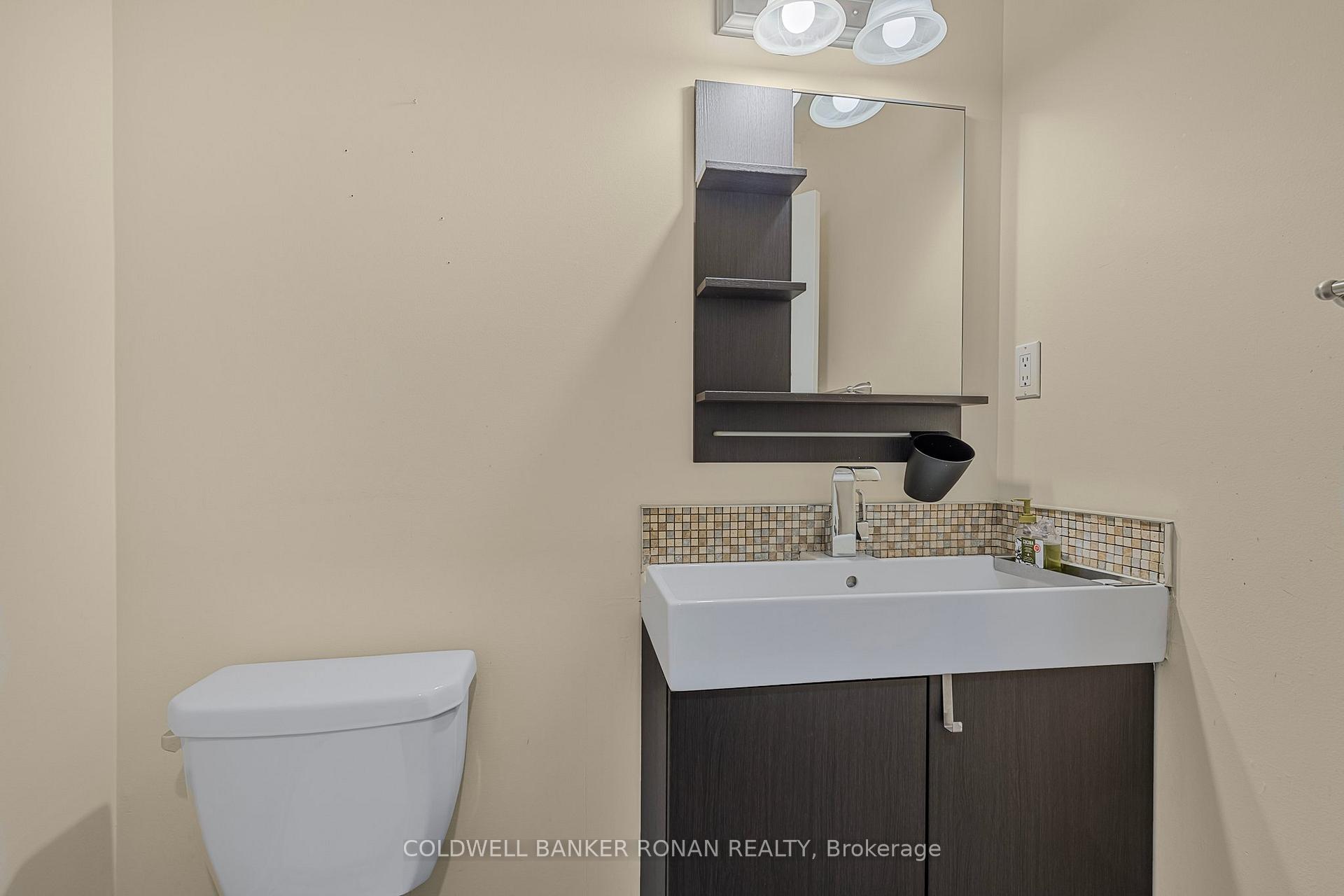 Photo 10 of 11 Fraser Avenue, New Tecumseth, Tottenham — HOMEH