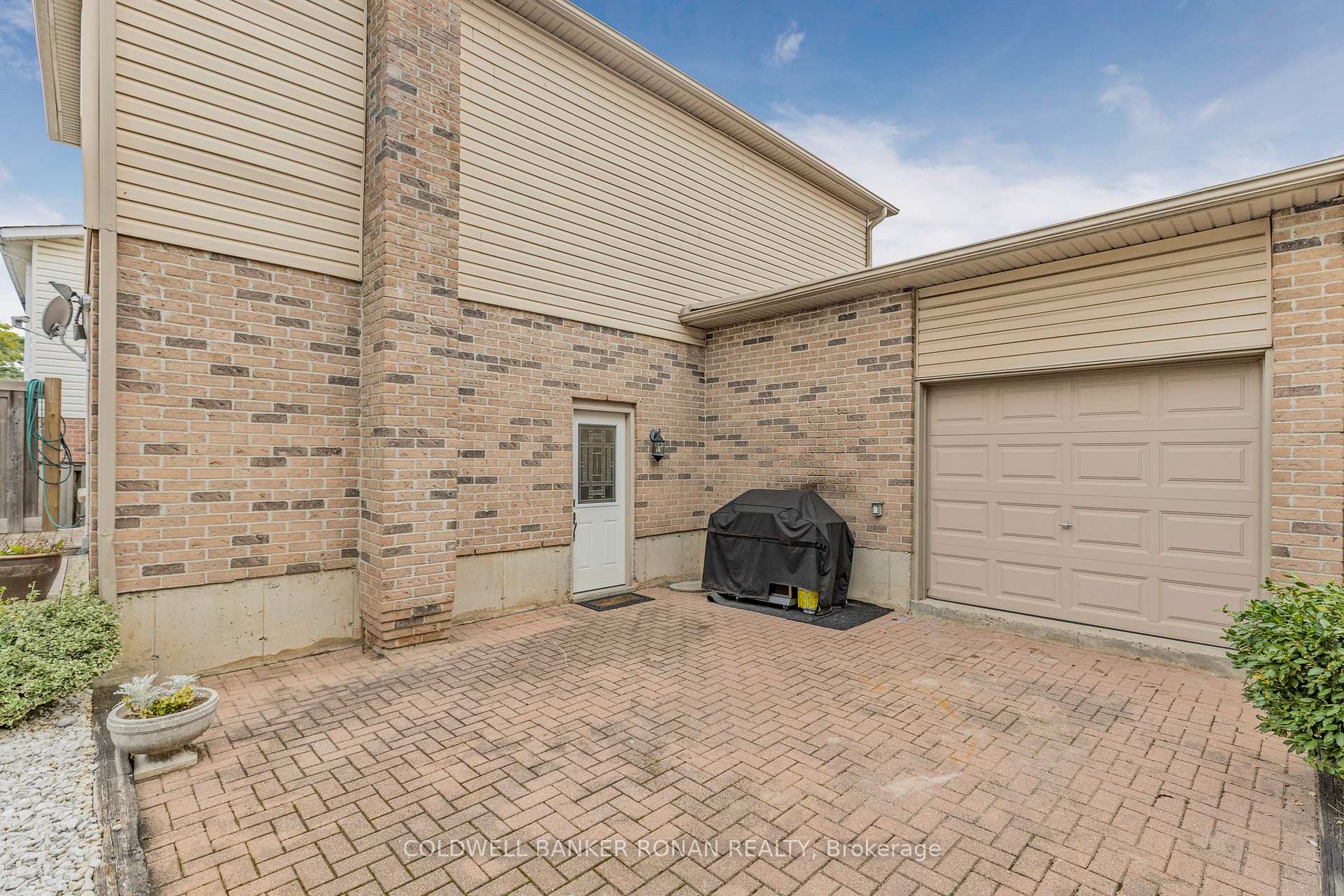 Photo 36 of 11 Fraser Avenue, New Tecumseth, Tottenham — HOMEH