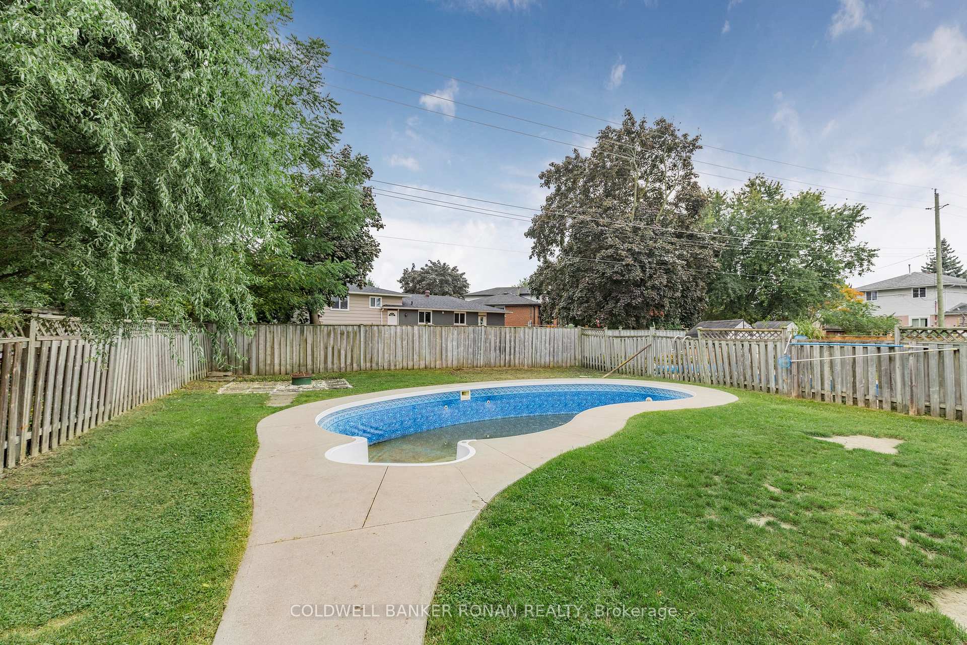 Photo 37 of 11 Fraser Avenue, New Tecumseth, Tottenham — HOMEH