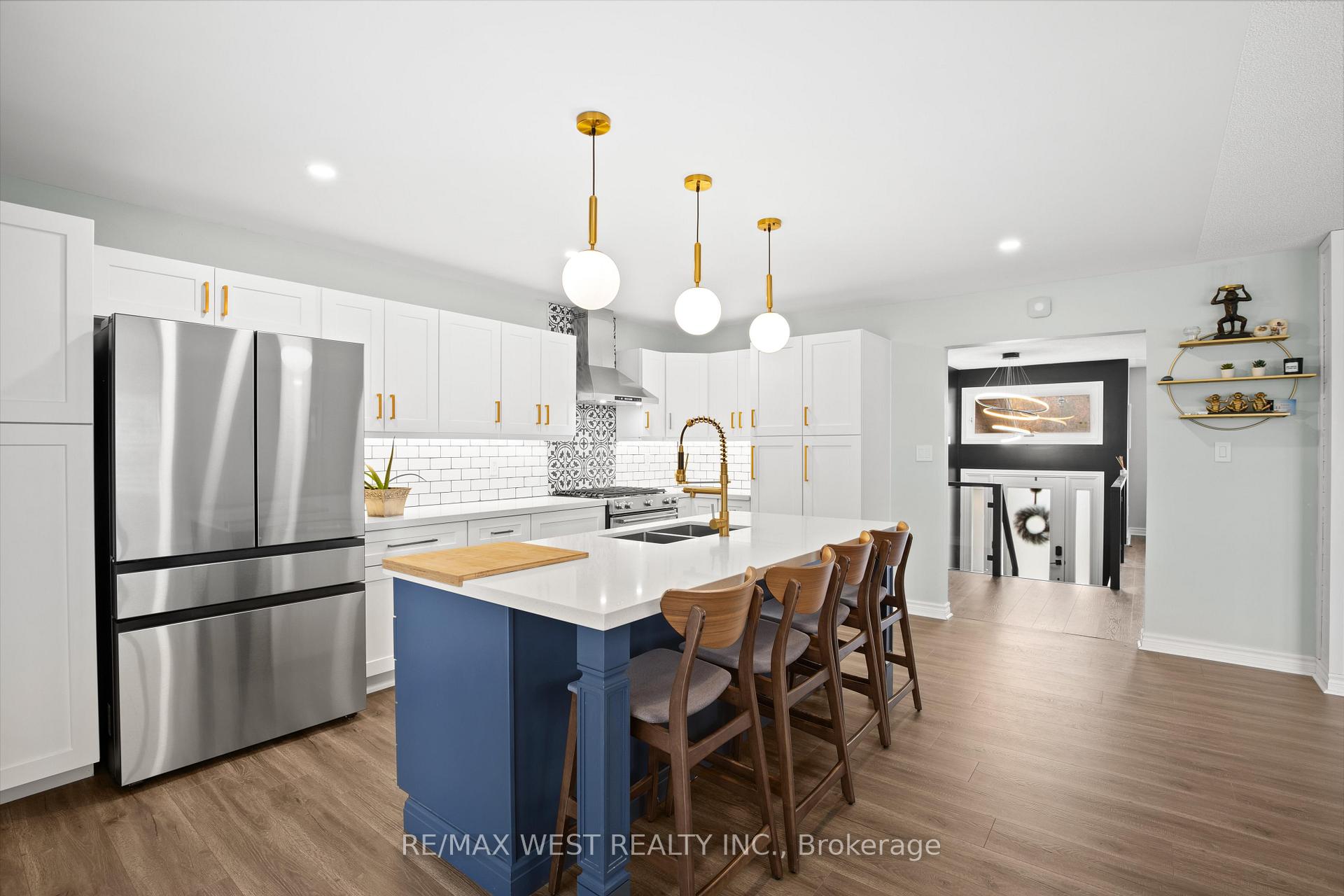 Photo 2 of 104 Fernbrook Drive, Wasaga Beach — HOMEH