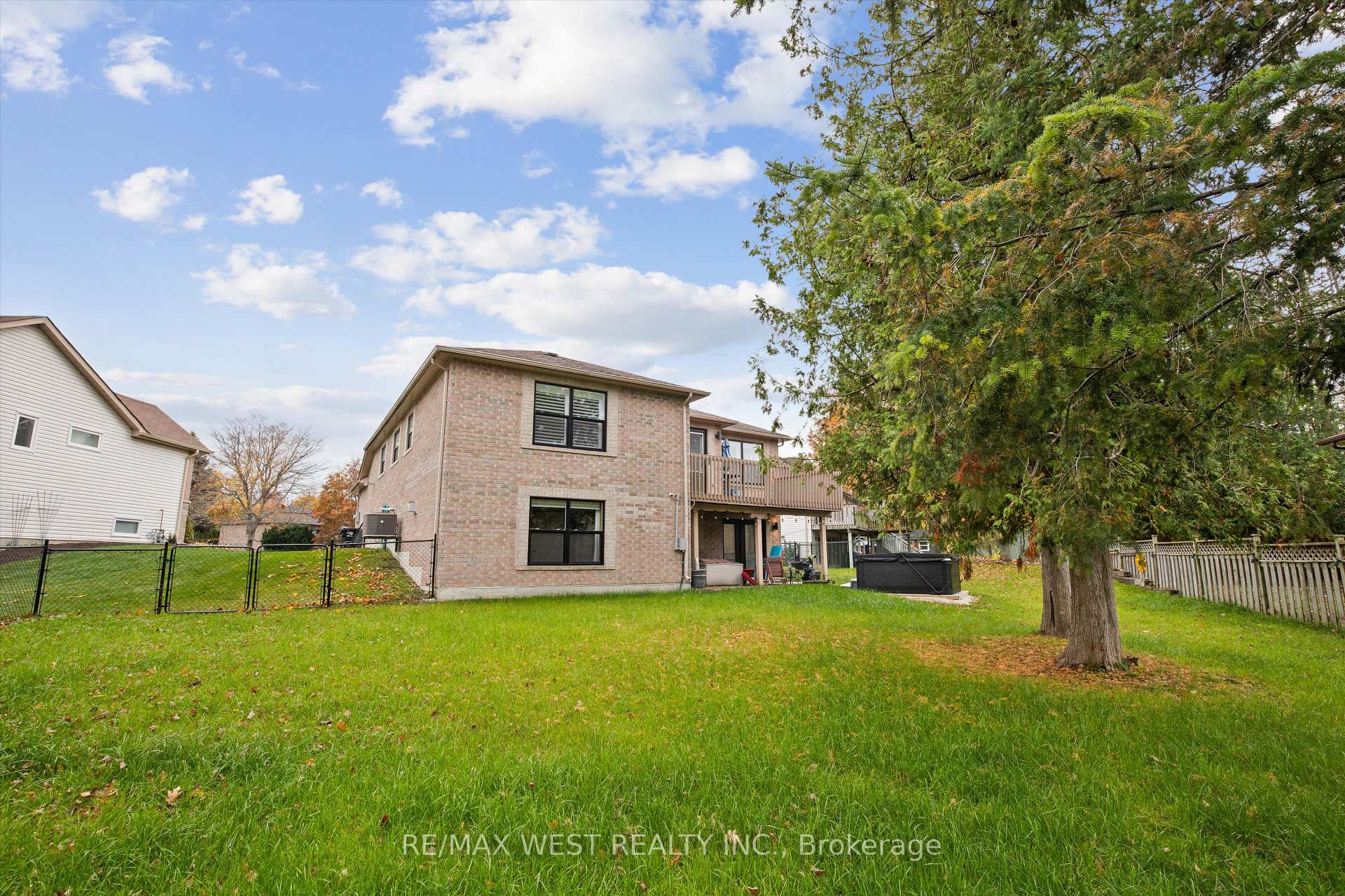 Photo 24 of 104 Fernbrook Drive, Wasaga Beach — HOMEH