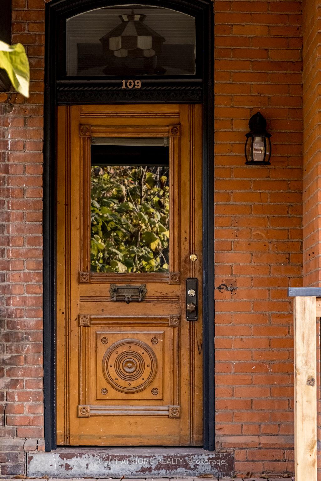 Photo 7 of 109 East Avenue S, Hamilton, Stinson — HOMEH