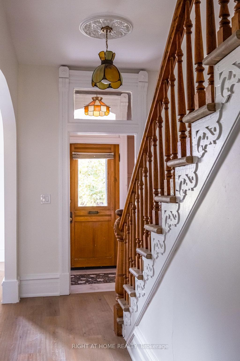 Photo 2 of 109 East Avenue S, Hamilton, Stinson — HOMEH