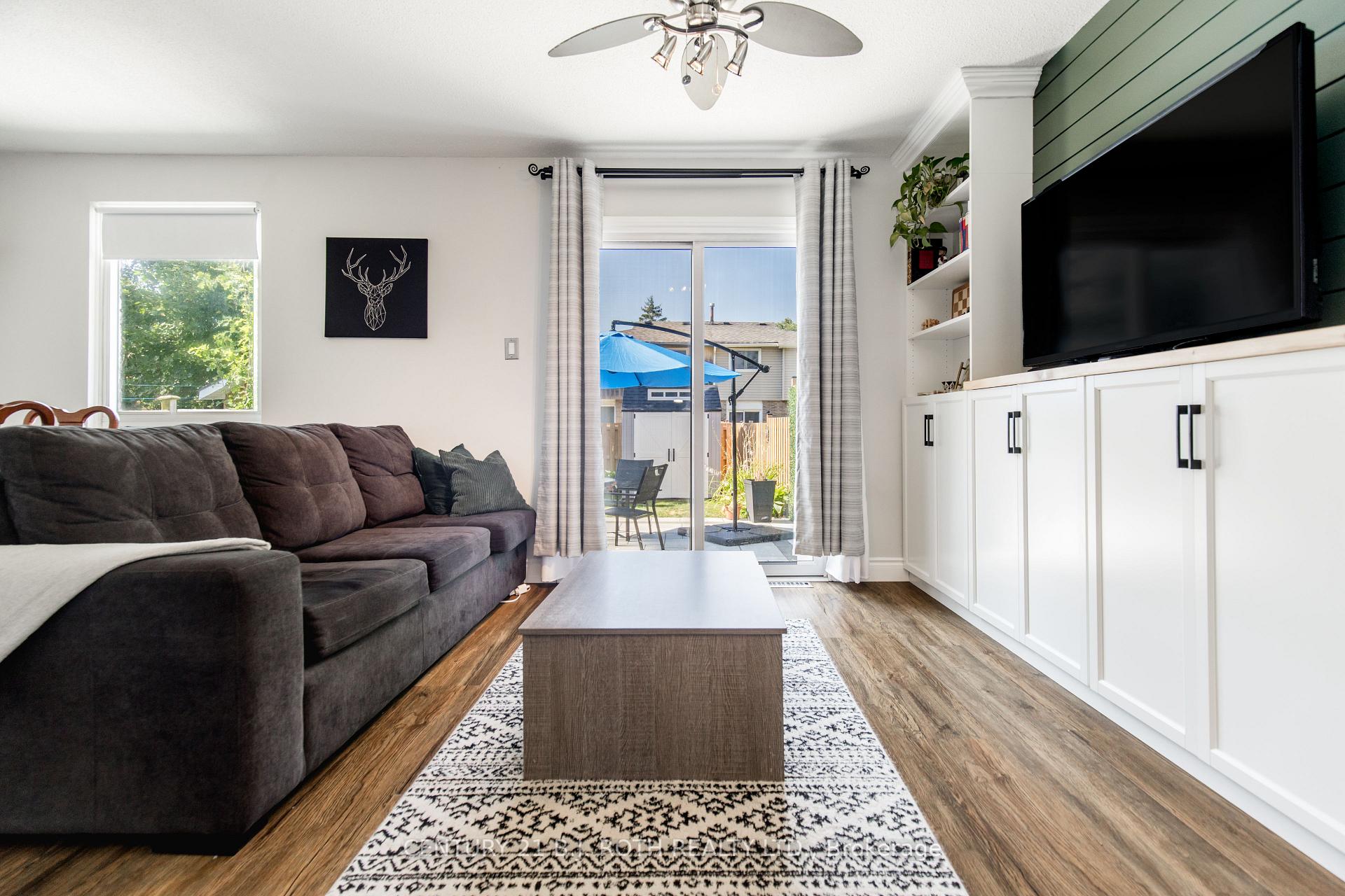 Photo 5 of 24 Christie Crescent, Barrie, Bayfield — HOMEH
