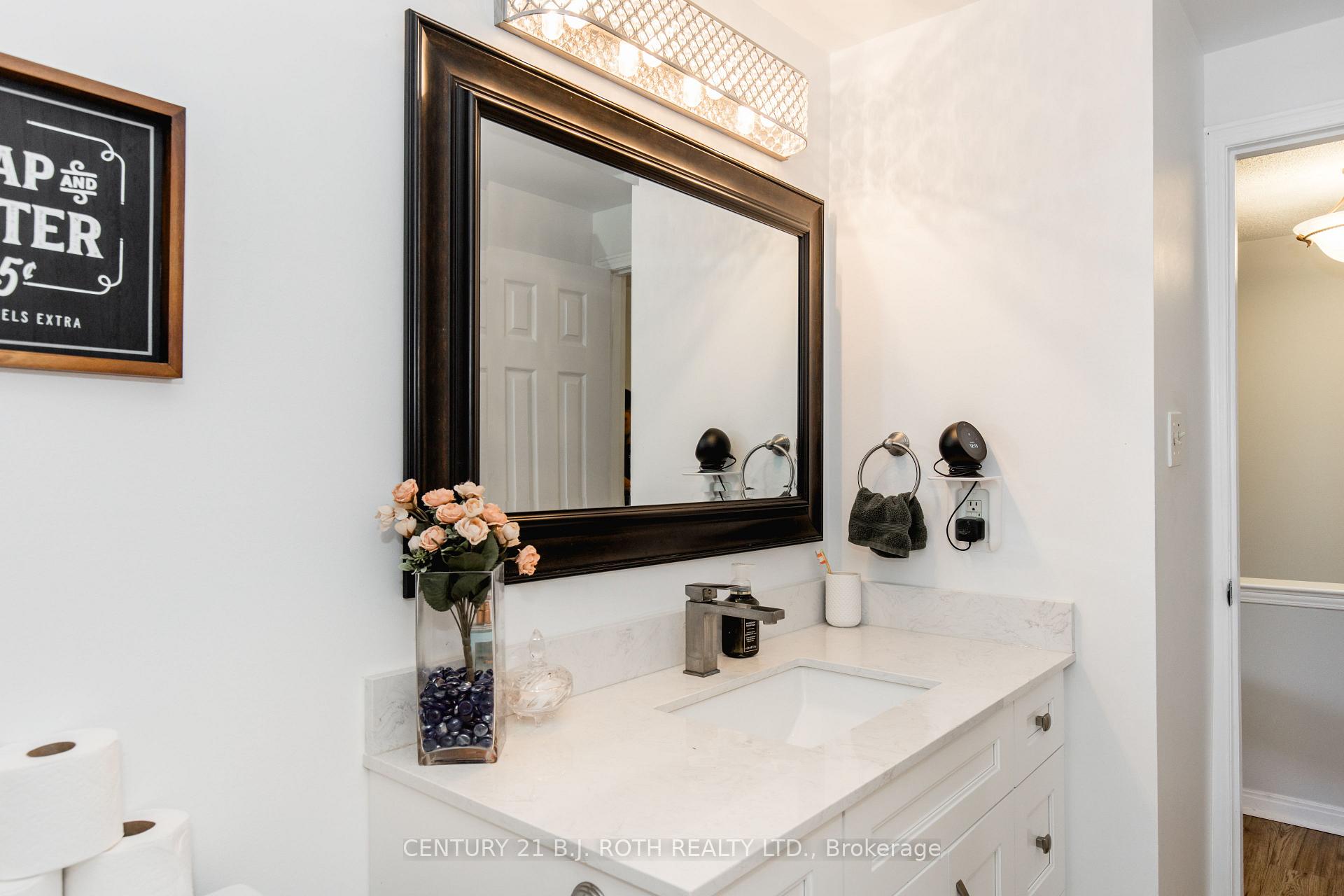 Photo 16 of 24 Christie Crescent, Barrie, Bayfield — HOMEH