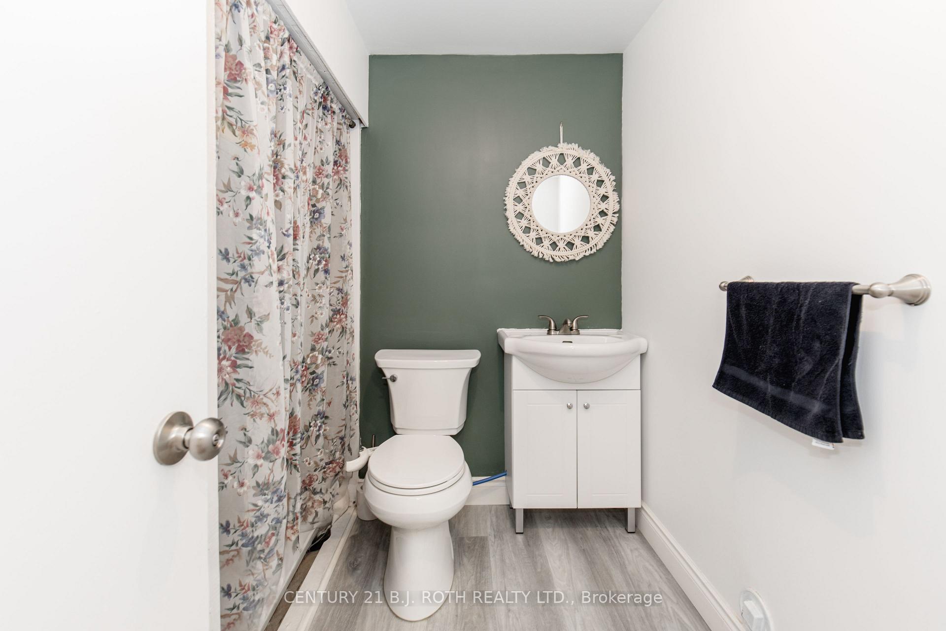 Photo 21 of 24 Christie Crescent, Barrie, Bayfield — HOMEH
