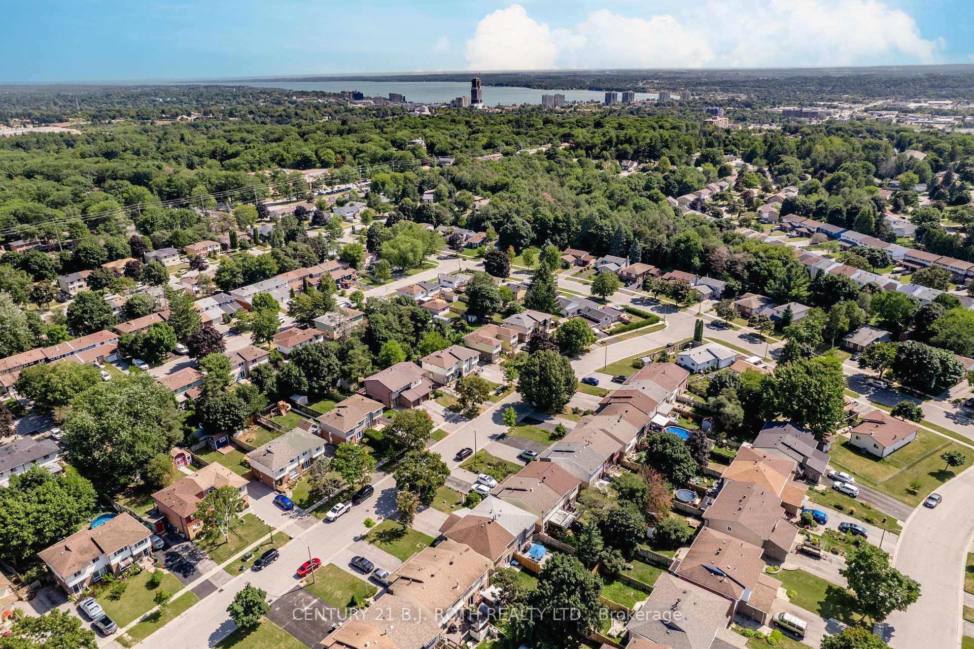 Photo 34 of 24 Christie Crescent, Barrie, Bayfield — HOMEH