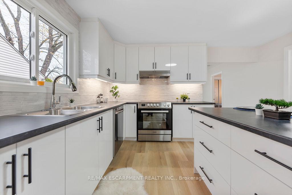 Photo 12 of 295 Glennie Avenue, Hamilton, Normanhurst — HOMEH